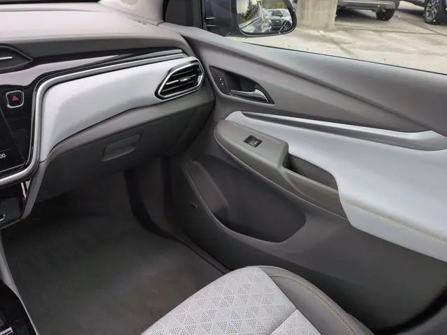 2023 Chevrolet Bolt - $24,997