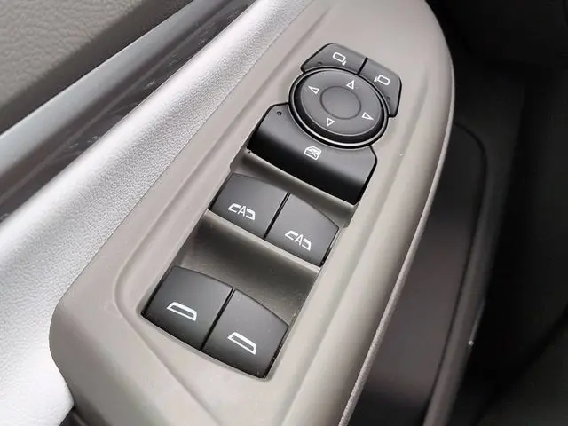 2023 Chevrolet Bolt - $24,997