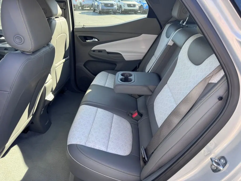 2023 Chevrolet Bolt - $22,000