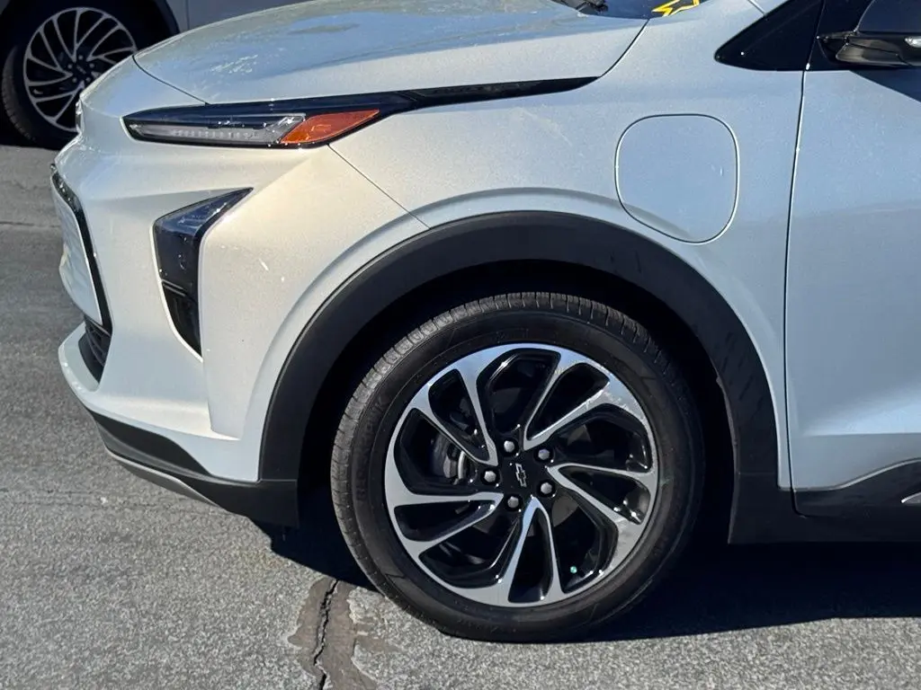 2023 Chevrolet Bolt - $22,000