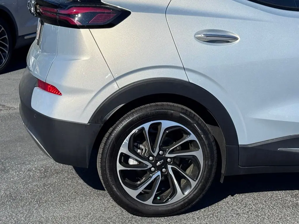 2023 Chevrolet Bolt - $22,000