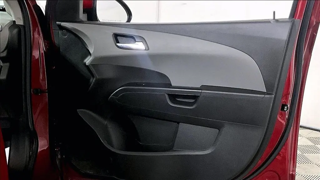 2019 Chevrolet Sonic LT Auto