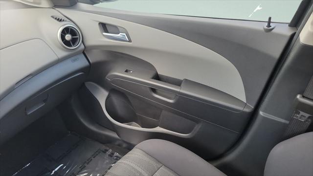2014 Chevrolet Sonic LT Manual