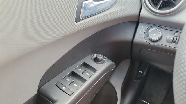 2014 Chevrolet Sonic LT Manual