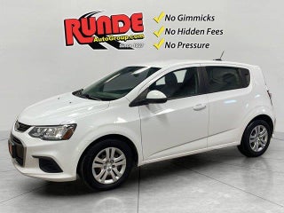 2020 Chevrolet Sonic with Summit White Exterior