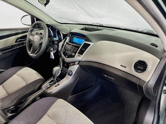 2014 Chevrolet Cruze - $4,977