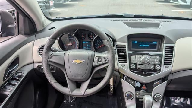 2014 Chevrolet Cruze LS Auto