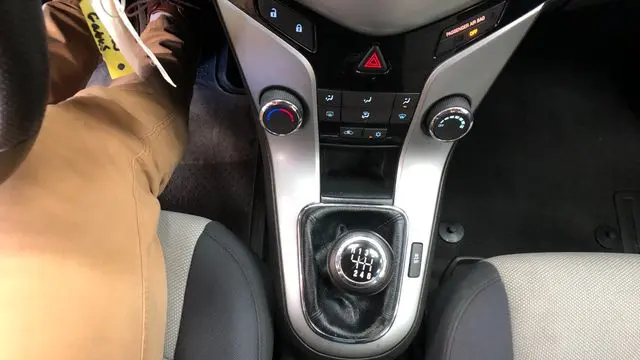 2014 Chevrolet Cruze LS Manual