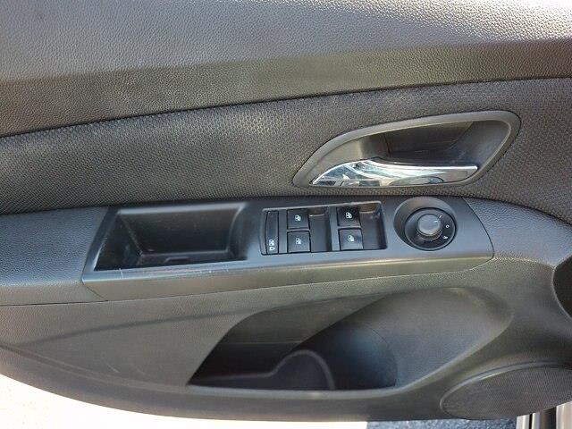 2013 Chevrolet Cruze - $10,993