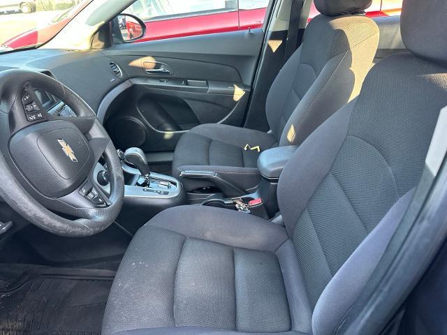2015 Chevrolet Cruze - $7,800