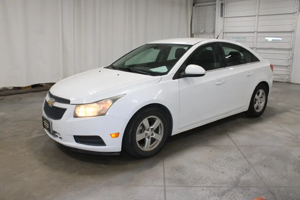 2014 Chevrolet Cruze - $7,998