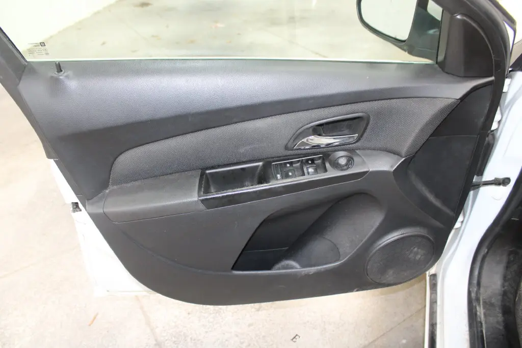 2014 Chevrolet Cruze - $7,998