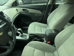 2015 Cruze Thumbnail 3