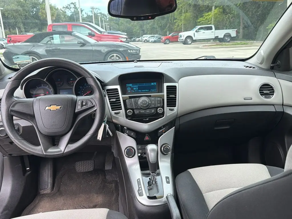 2011 Chevrolet Cruze - $5,500