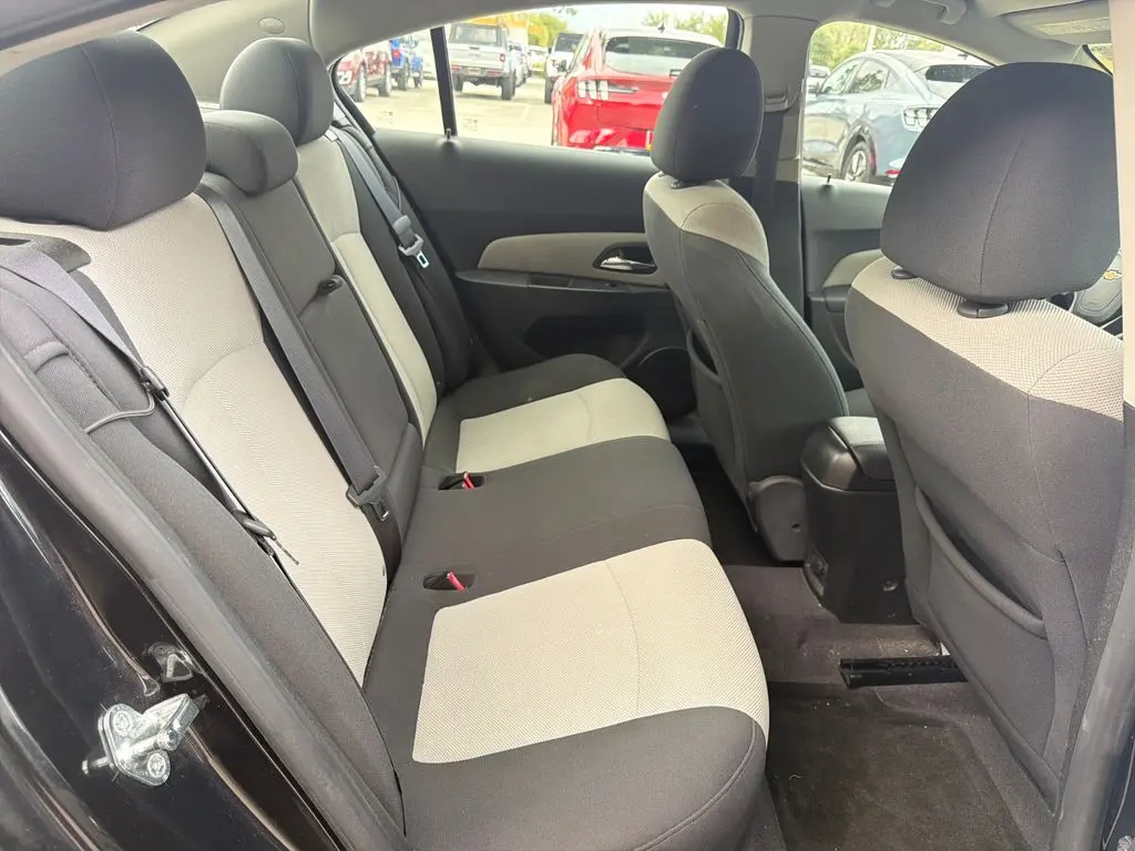 2011 Chevrolet Cruze - $5,500