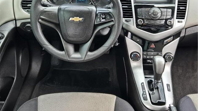 2016 Chevrolet Cruze LS Auto