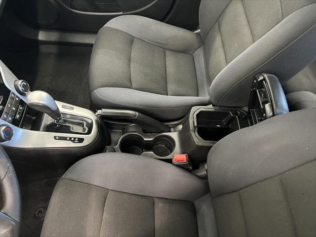 2016 Chevrolet Cruze - $2,990
