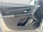 2016 Cruze Limited Thumbnail 28
