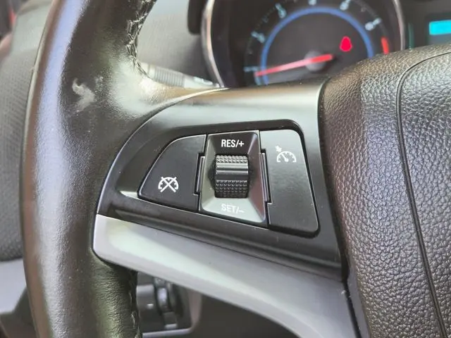 2014 Chevrolet Cruze - $7,982