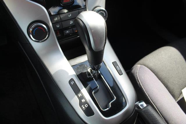 2013 Chevrolet Cruze - $2,950