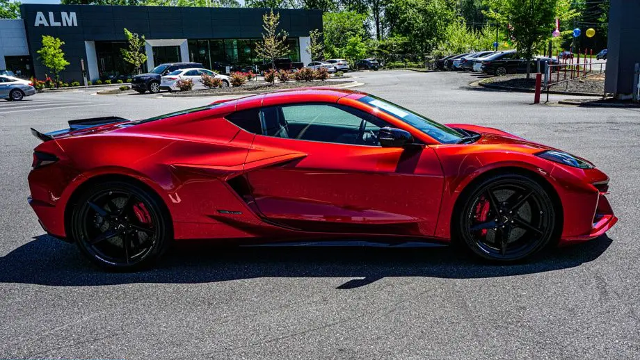 2025 Chevrolet Corvette E-Ray