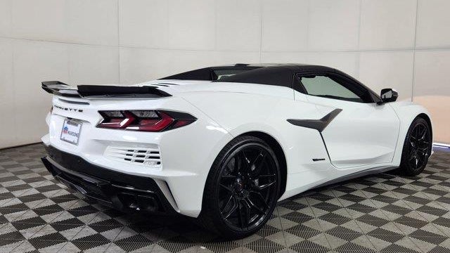 2025 Chevrolet Corvette E-Ray