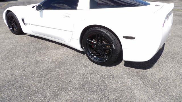 2004 Chevrolet Corvette Base