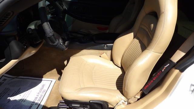 2004 Chevrolet Corvette Base