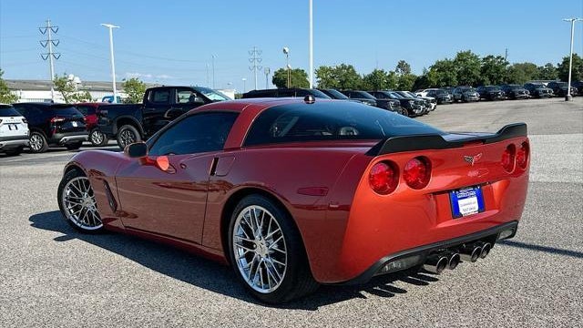 2005 Chevrolet Corvette Base