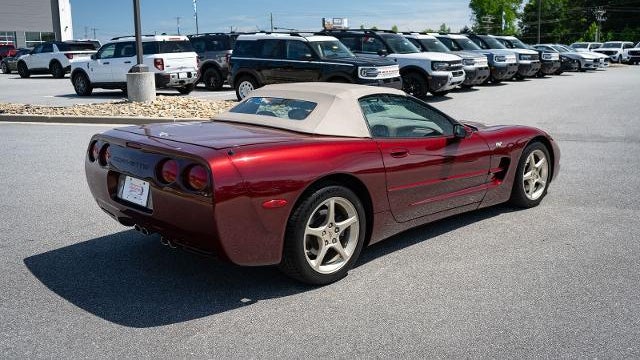 2003 Chevrolet Corvette Base