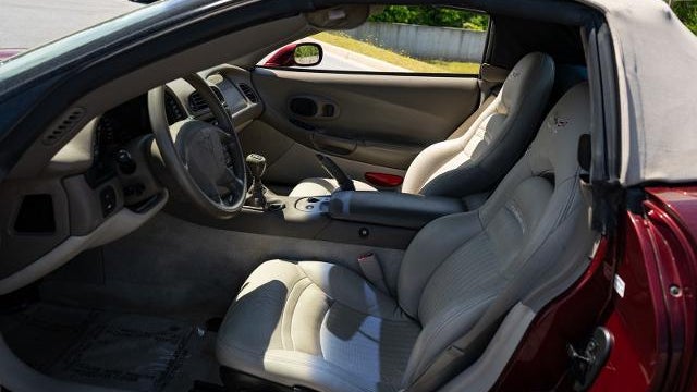 2003 Chevrolet Corvette Base