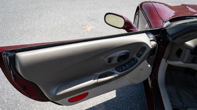 2003 Chevrolet Corvette Base