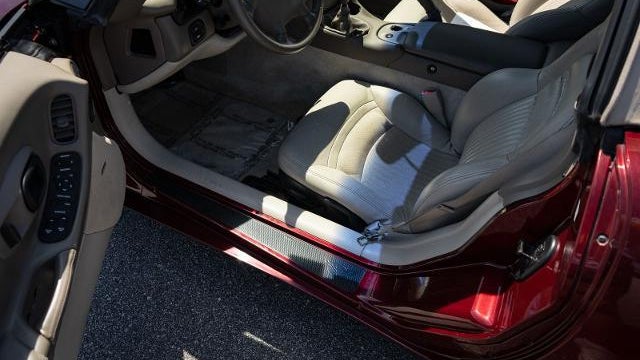 2003 Chevrolet Corvette Base