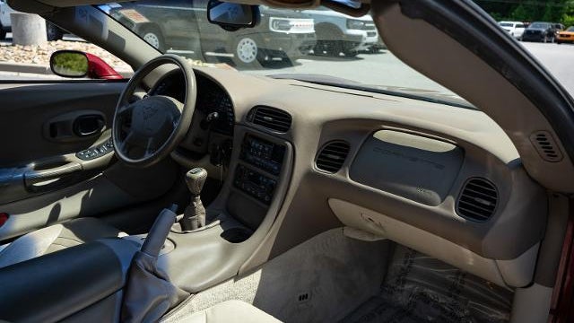 2003 Chevrolet Corvette Base