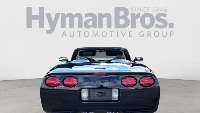 2004 Chevrolet Corvette Base