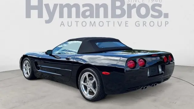 2004 Chevrolet Corvette Base