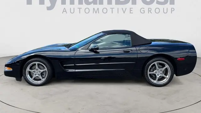 2004 Chevrolet Corvette Base