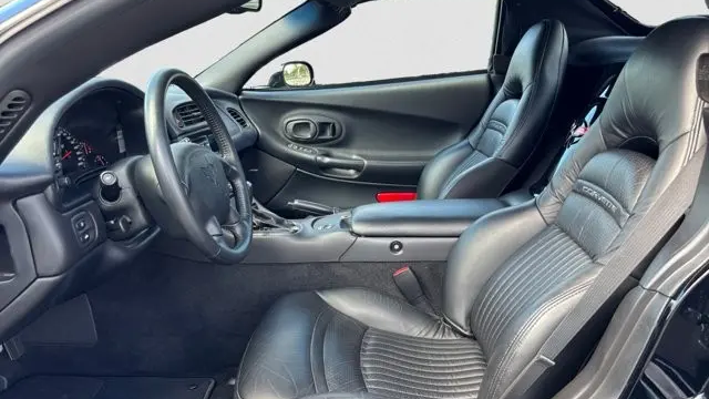 2004 Chevrolet Corvette Base