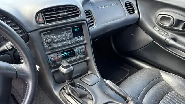 2004 Chevrolet Corvette Base