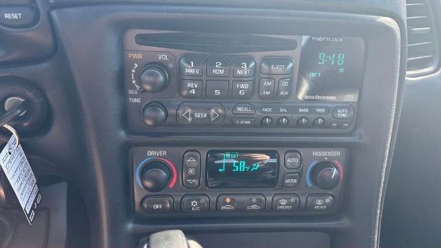 2004 Chevrolet Corvette Base