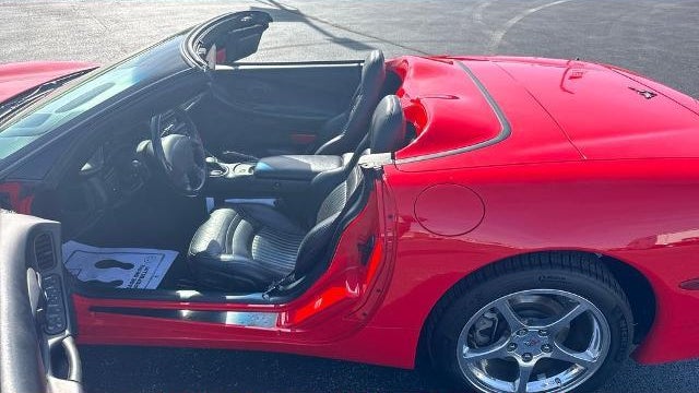 2004 Chevrolet Corvette Base
