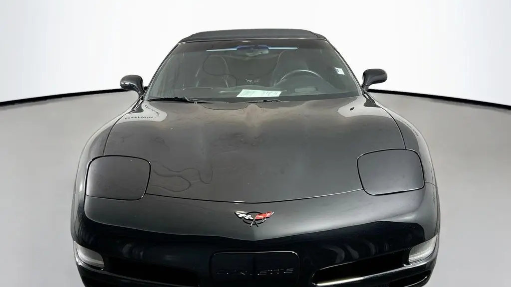 2004 Chevrolet Corvette Base