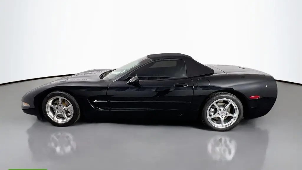 2004 Chevrolet Corvette Base
