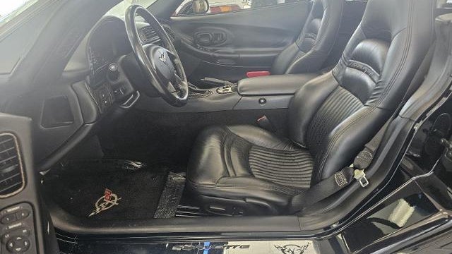 2001 Chevrolet Corvette Base