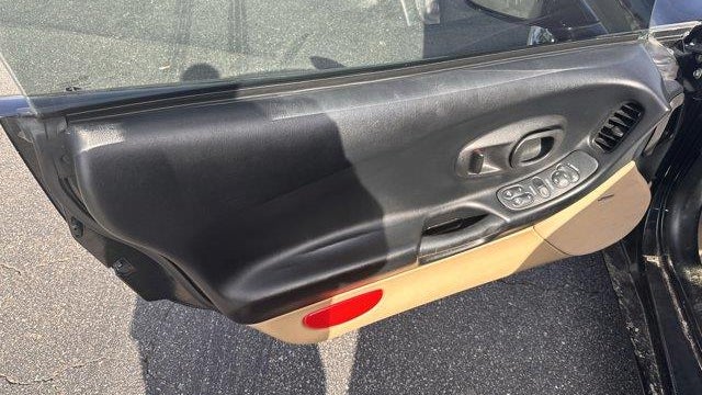 2000 Chevrolet Corvette Base