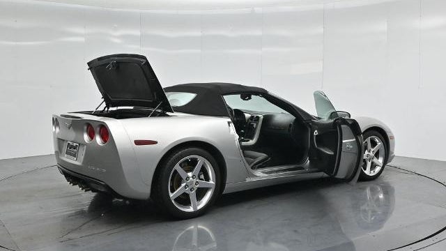 2005 Chevrolet Corvette Base