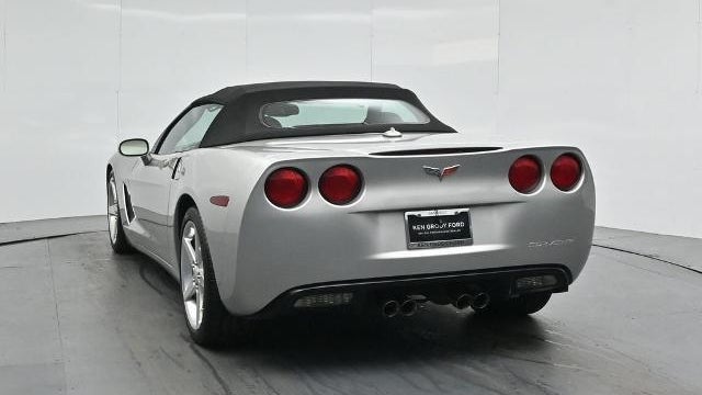 2005 Chevrolet Corvette Base