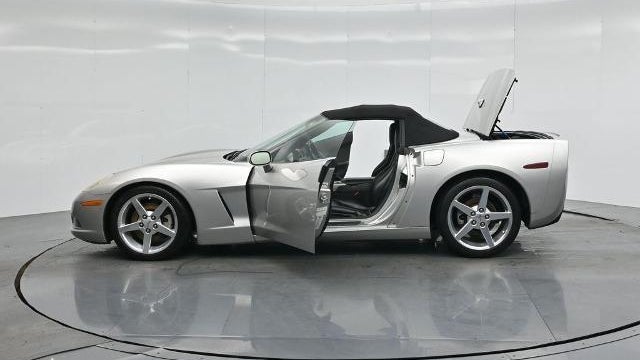 2005 Chevrolet Corvette Base