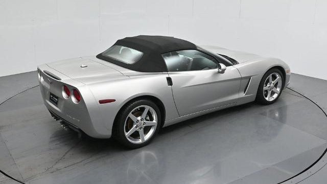 2005 Chevrolet Corvette Base