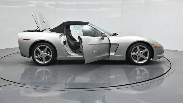 2005 Chevrolet Corvette Base